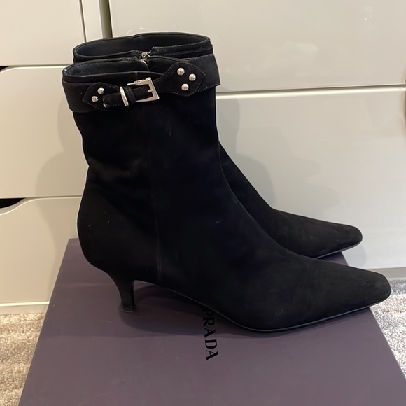 Prada black Suede Ankle boots with heel Booties vintage - Picture 3 of 17